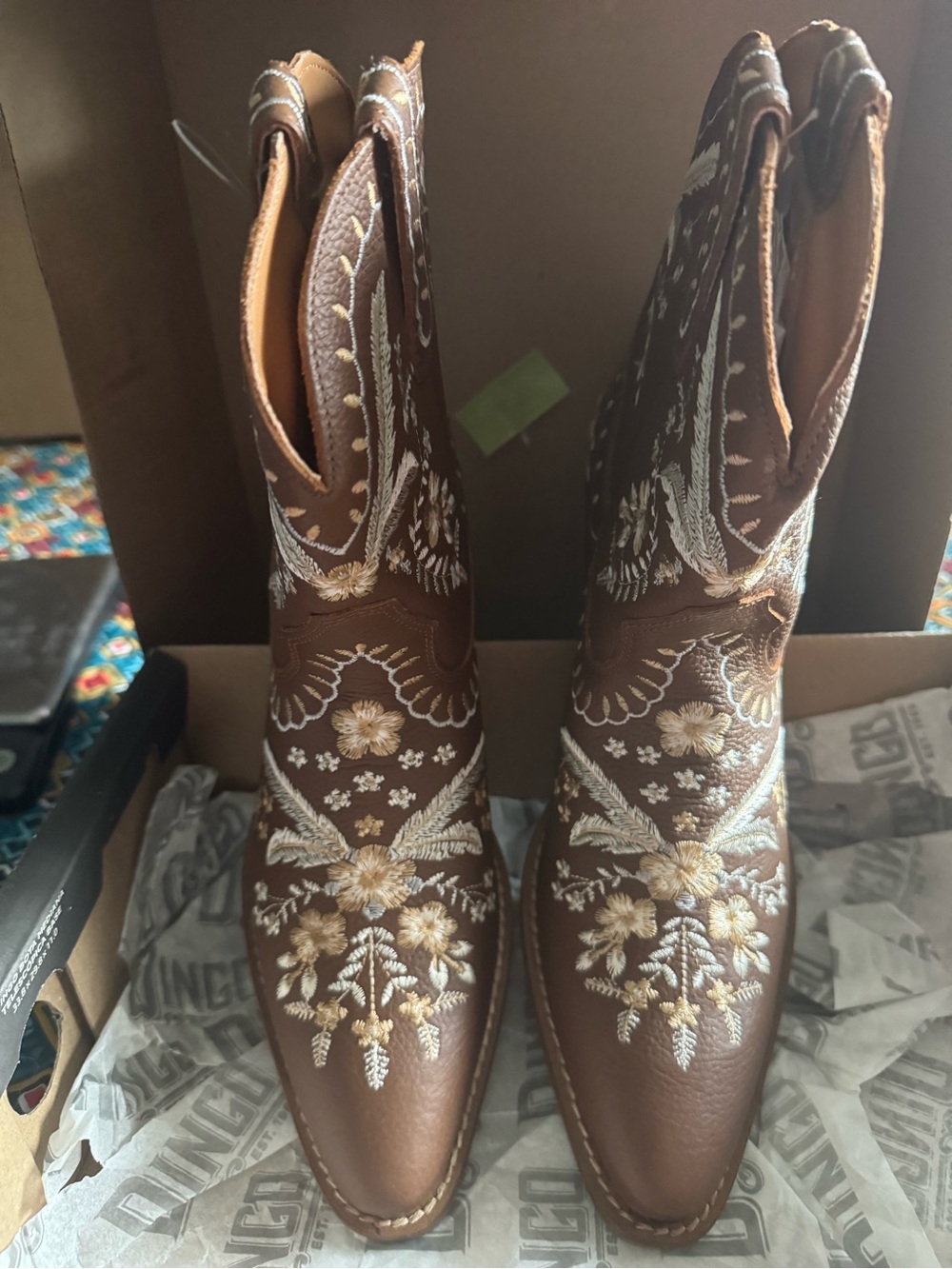 Dingo primrose leather ankle boots, nib